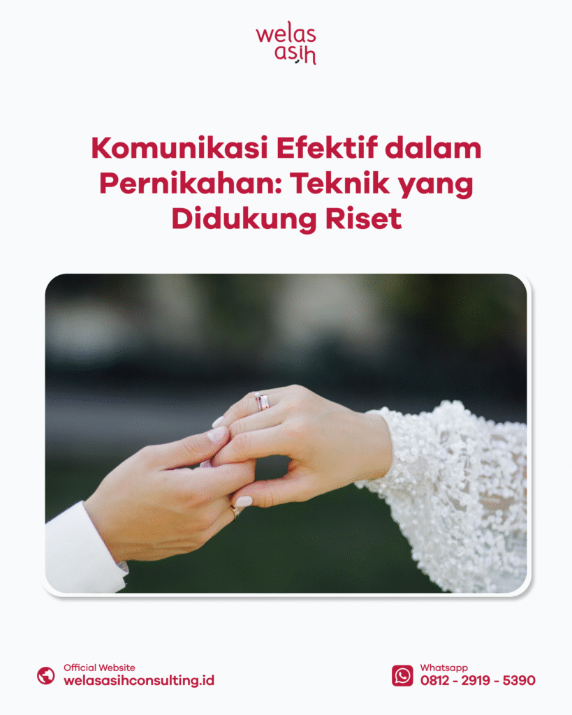 Pasangan suami istri berdiskusi dengan tenang menggunakan komunikasi yang sehat